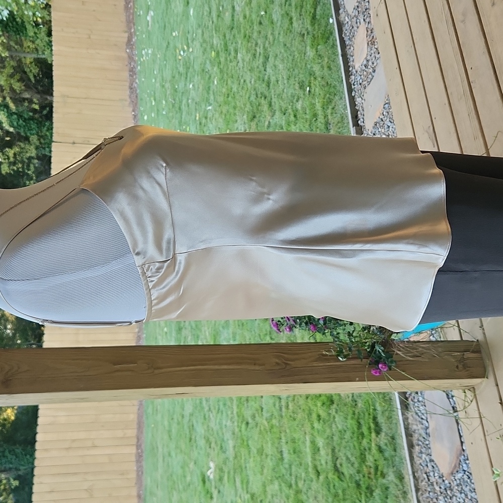 Top - Picture 2 of 3